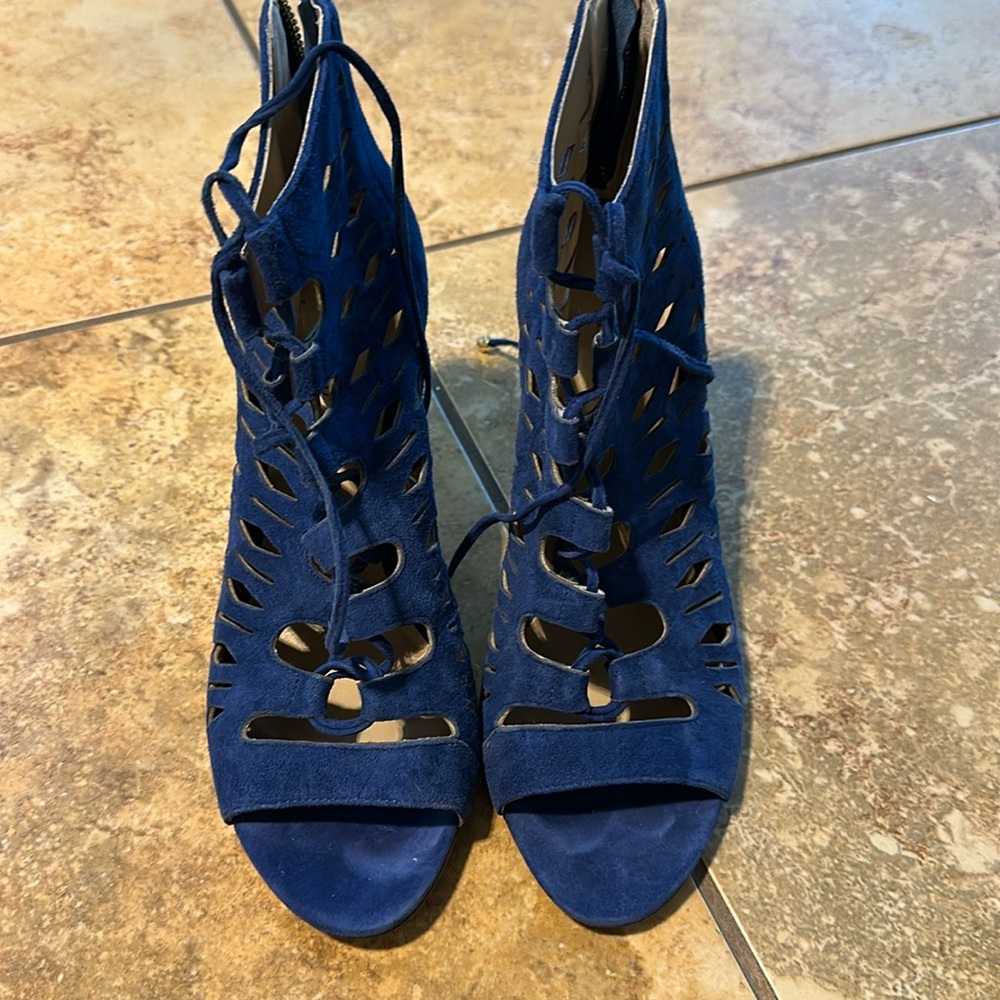 Karl lagerfeld blue suede heels